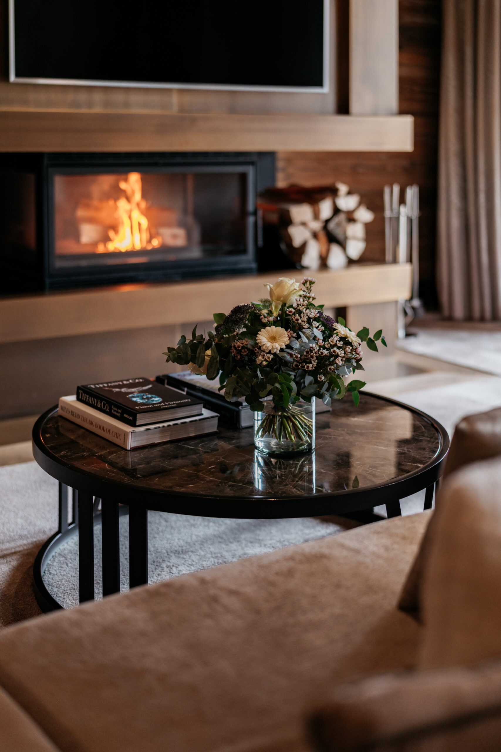 Ultima Hotel Gstaad living room table