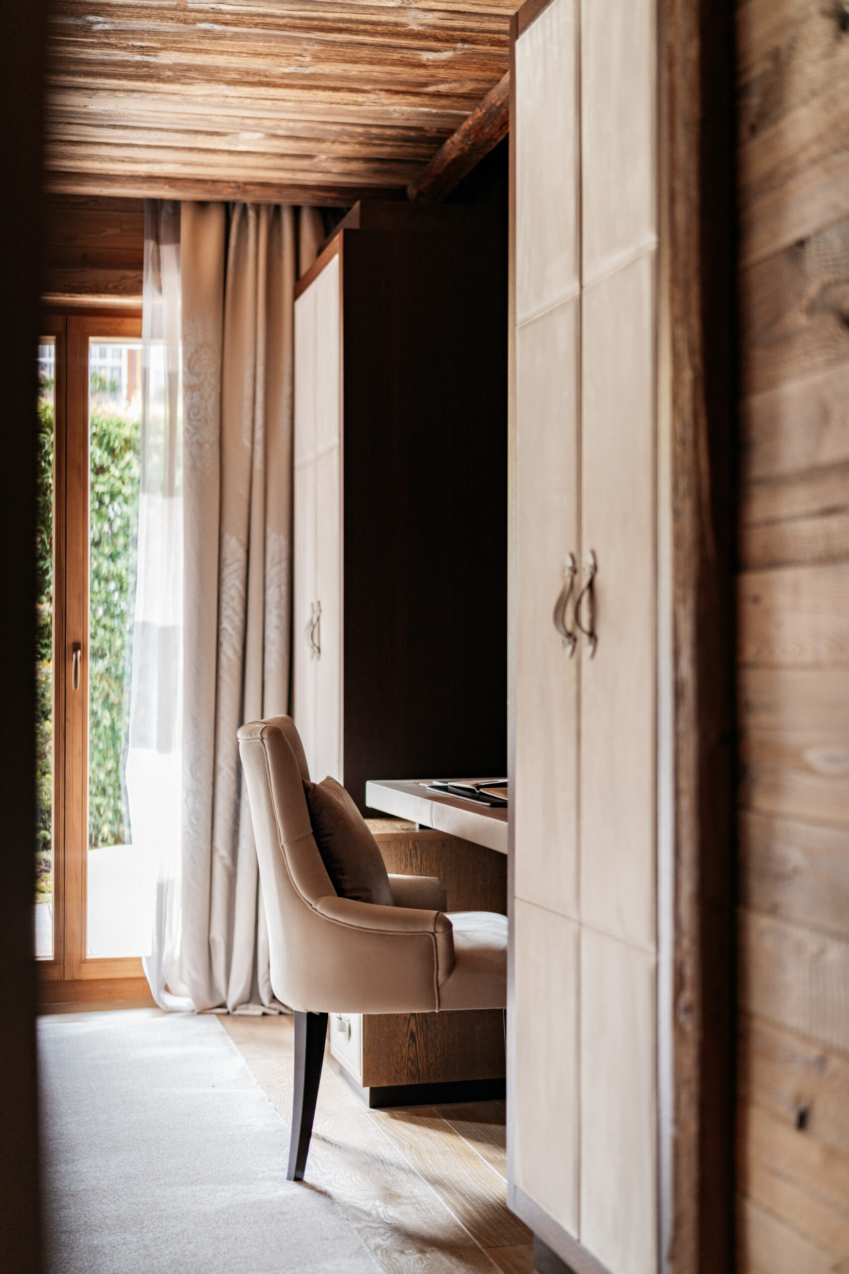 Ultima Hotel Gstaad interior window