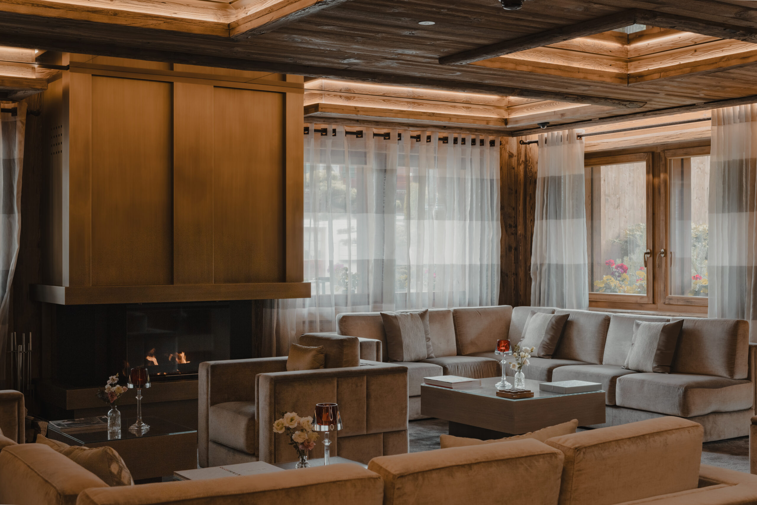 Ultima Hotel Gstaad spa pool
